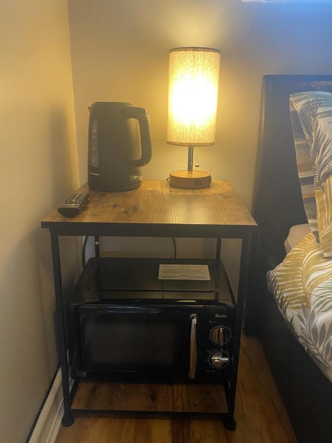 Private Room And Bathroom With Private Entrance Near Warwick Town Centre Exterior foto